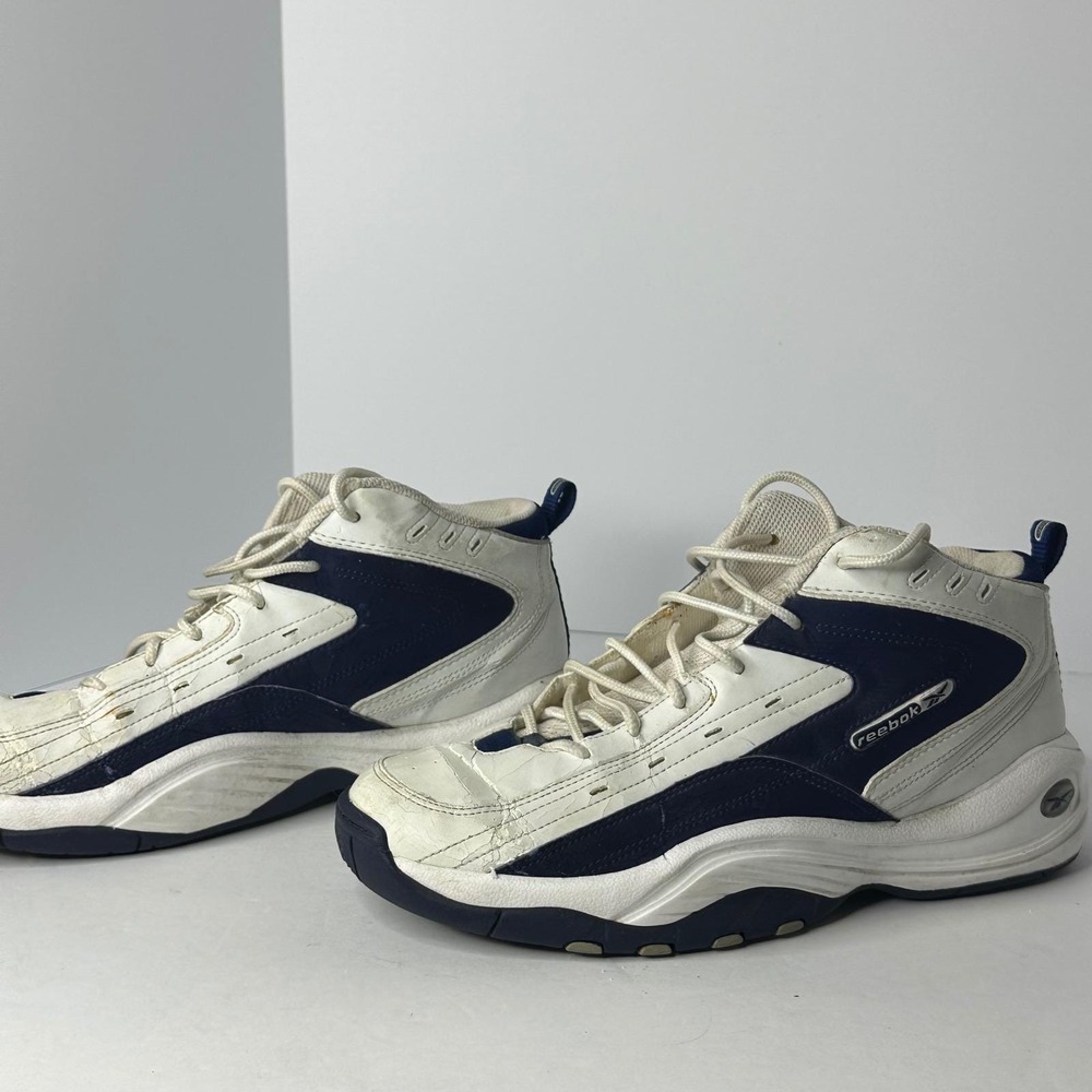 Vintage 2004 Reebok Basketball Shoes White Navy Blue RB 112 PYE 4-61854 Mens 10